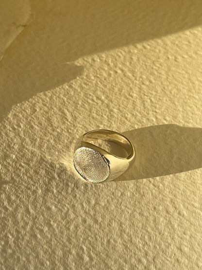 Custom Signet Impression