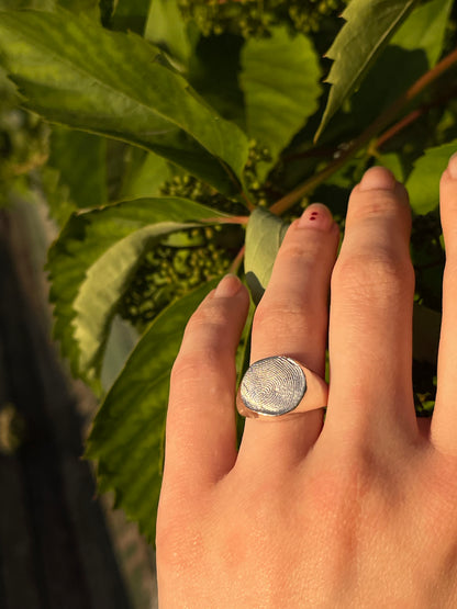 Custom Signet Impression